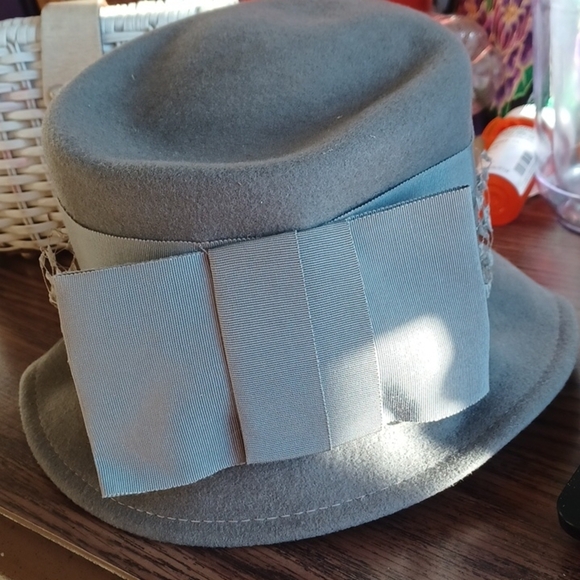 VINTAGE ROYCE HAT VAIL BOW  EXCLUSIVE/NEUMANN ENDLER